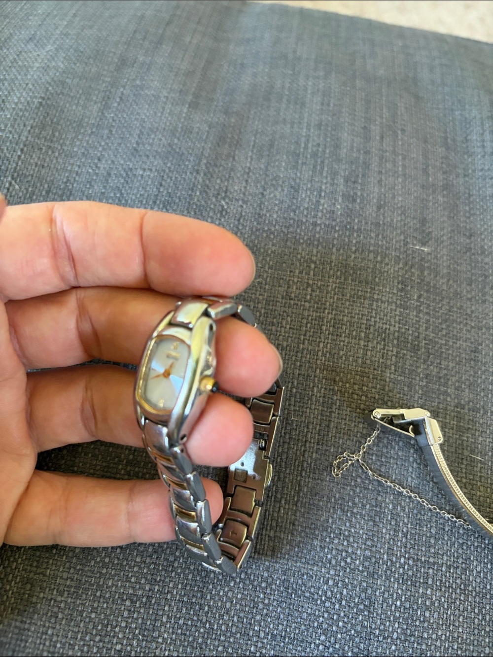 3 Ladies Two-Tone Silver and Gold Bracelet Watches Seiko - Classic Women Jewelry - Picture 3 of 6
